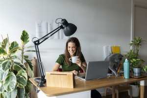 8 Standing Desk Tips That Can Increase Your Productivity By 200 8437 1 300x200 - 8 Standing Desk Tips That Can Increase Your Productivity By 200%